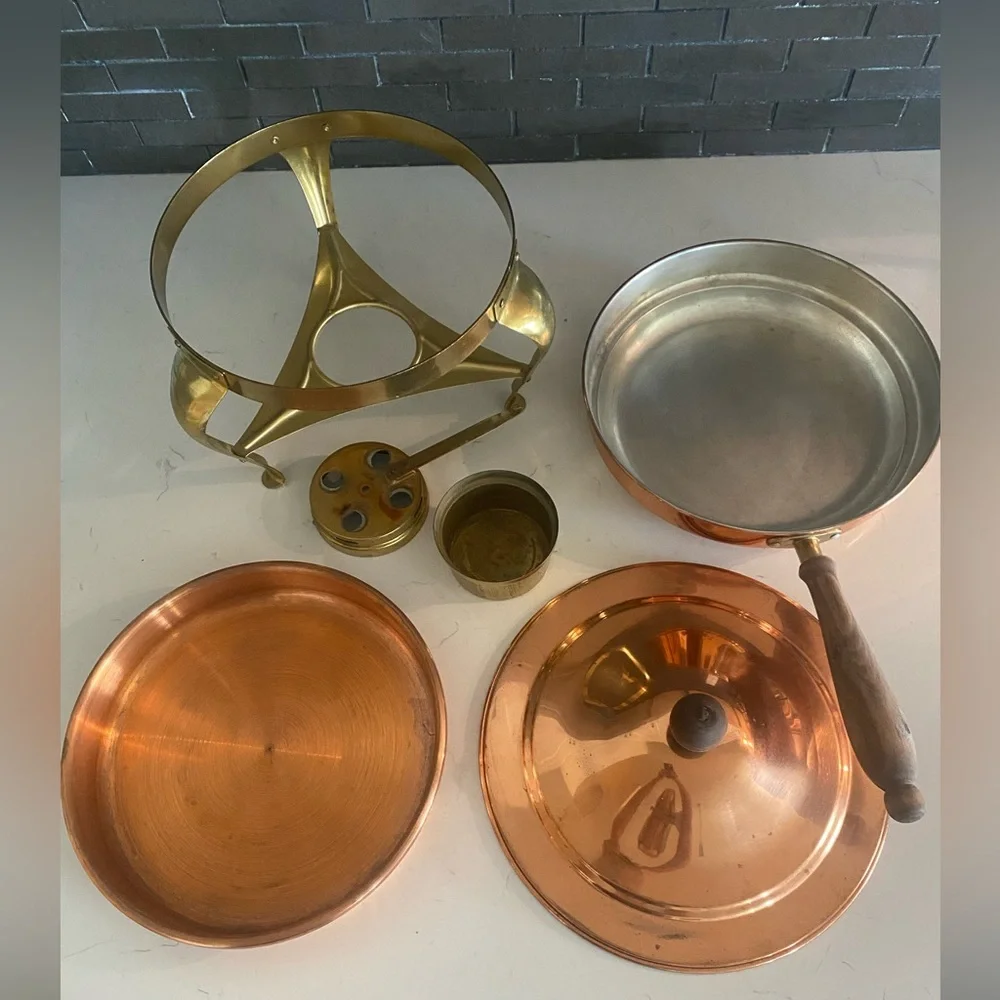 Copper and Brass Chafing Dish with Wooden Handle Made in Italy 9” Pan
